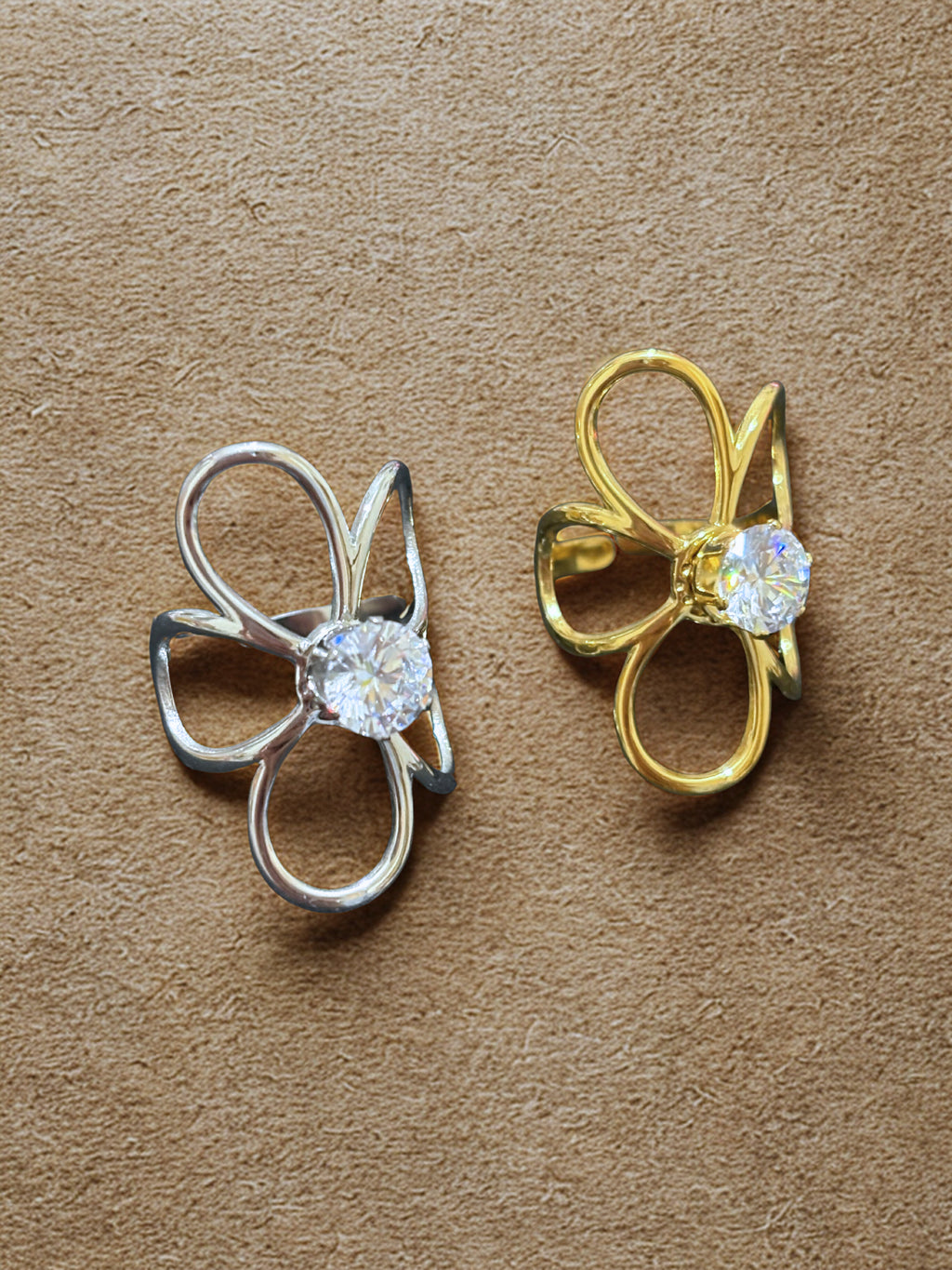 Anillo Flor Moissanita