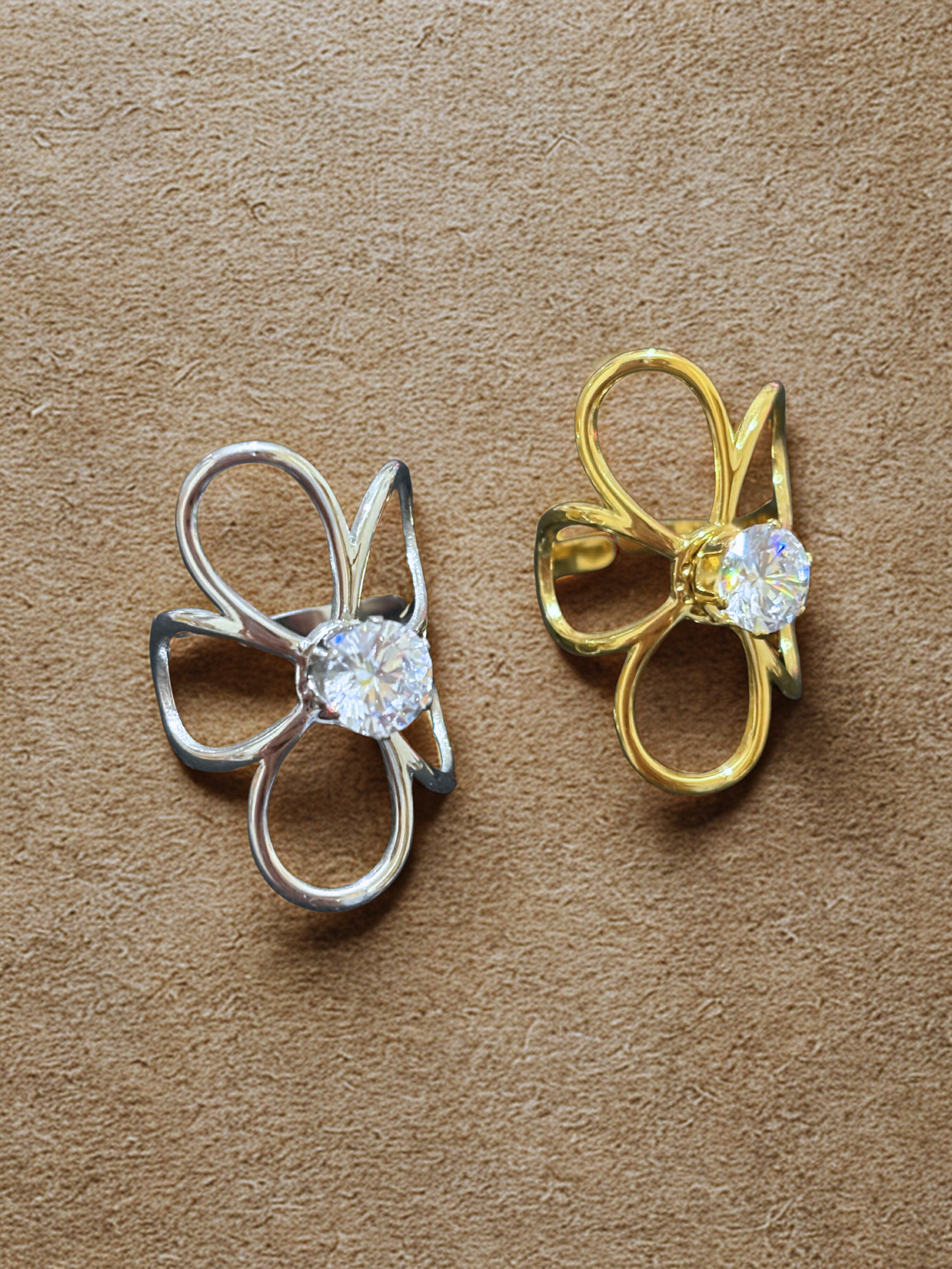 Anillo Flor Moissanita