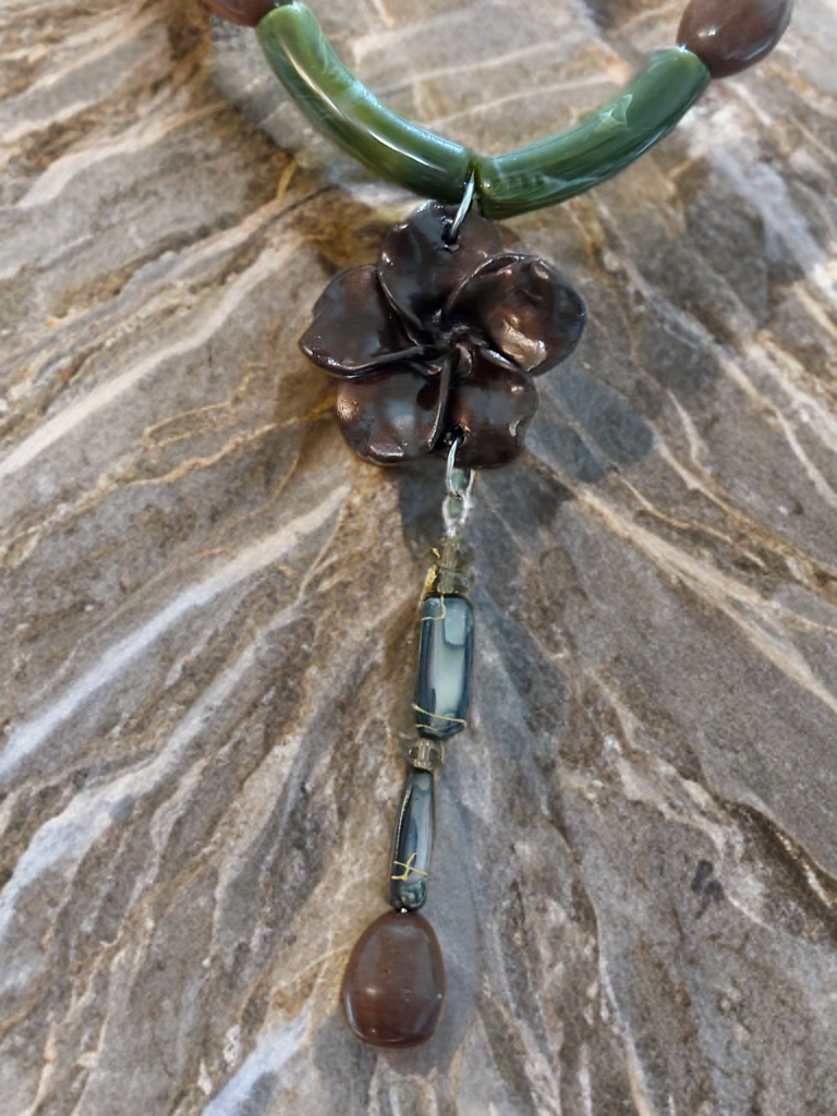 Collar Flor Porcelana