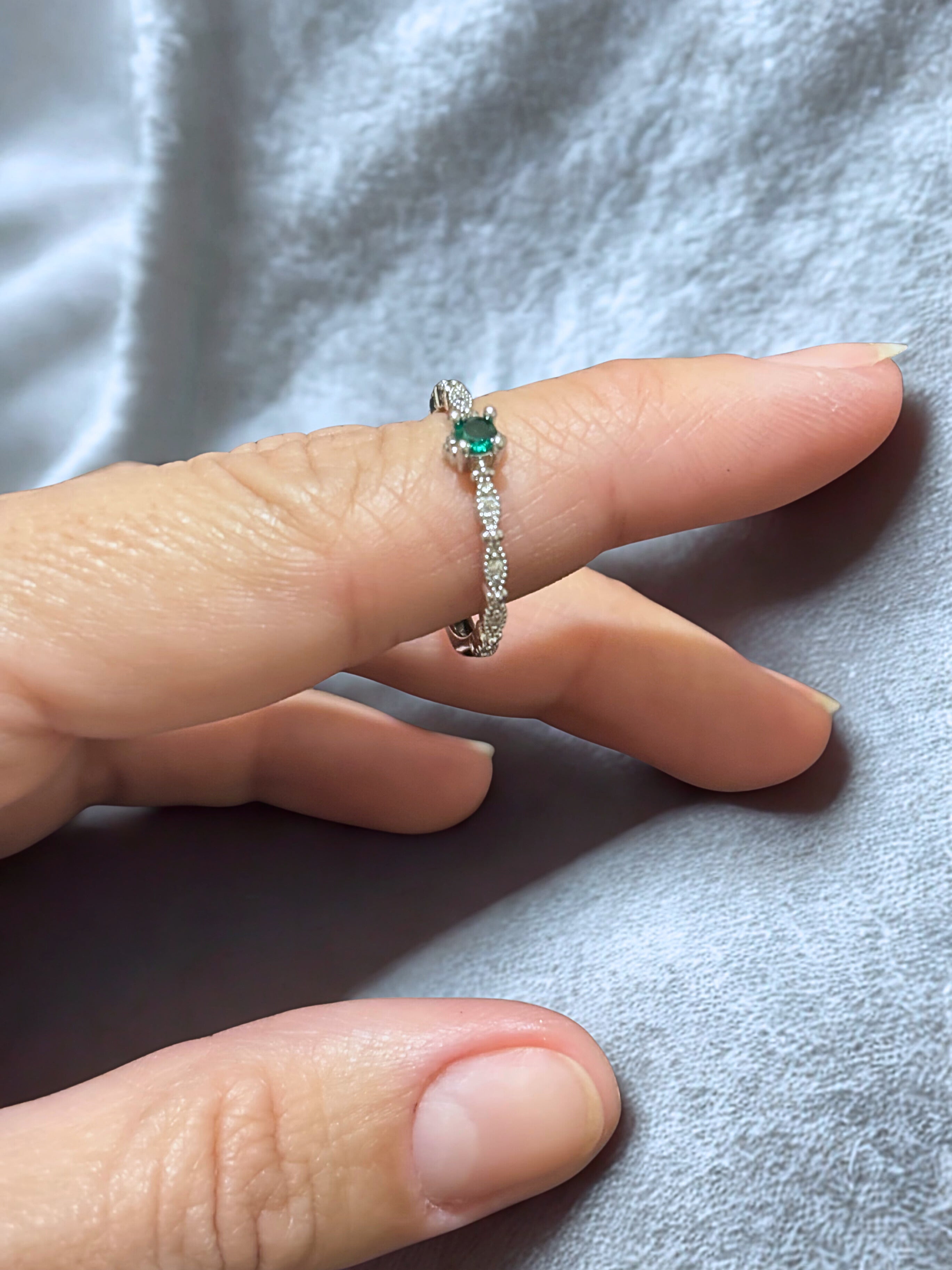 Anillo Moissanita Verde